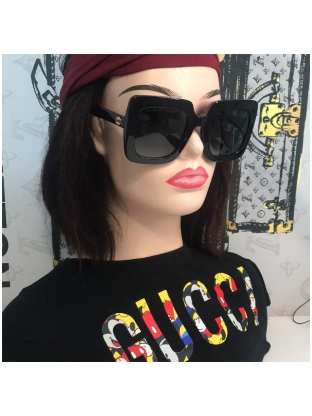 Gucci GG0328S 001 Black Square Sunglasses Grey Gradient Lenses New